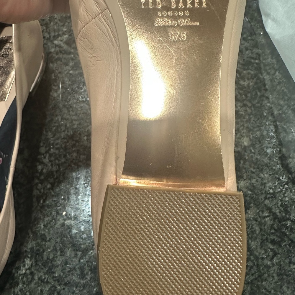 Ted Baker Pointed Cream Flats - Picture 4 of 5